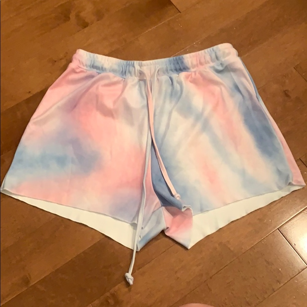 Tie-dye lounge shorts